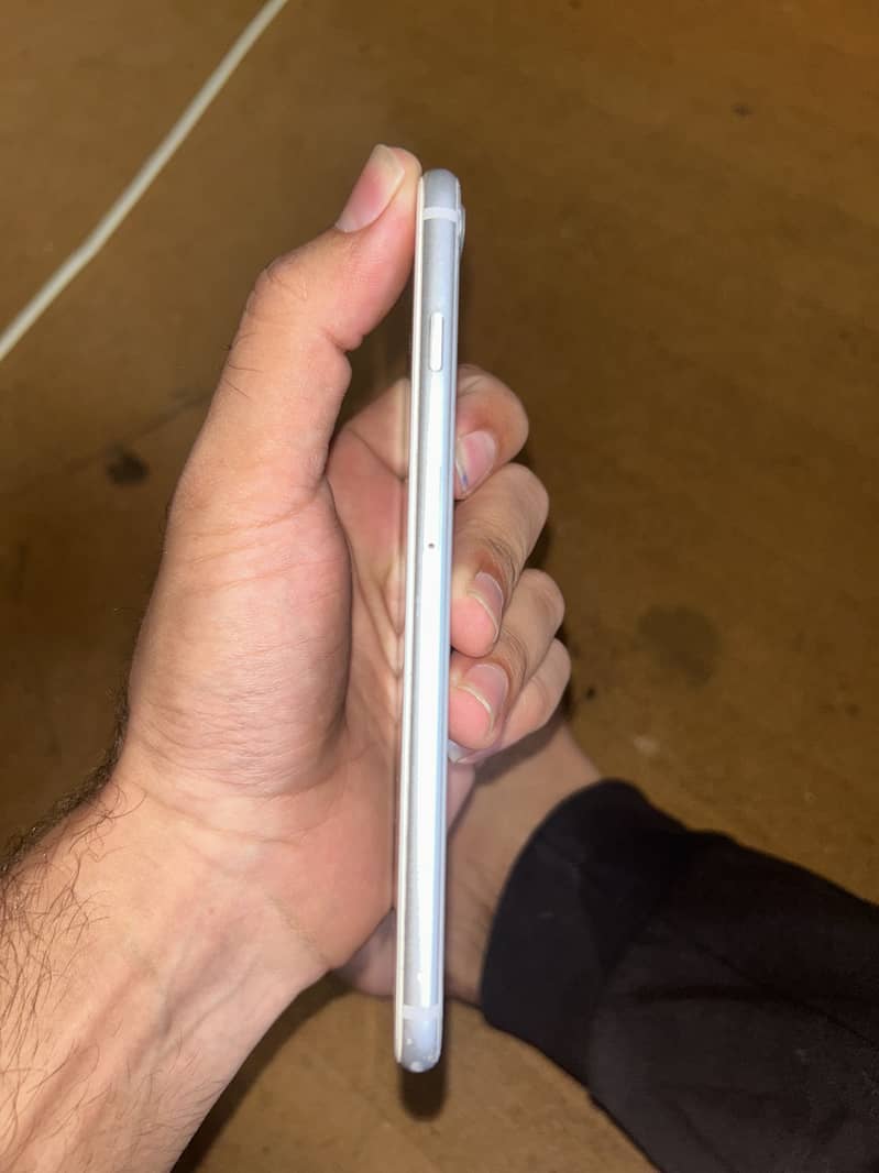 Apple iPhone 8 Plus 2