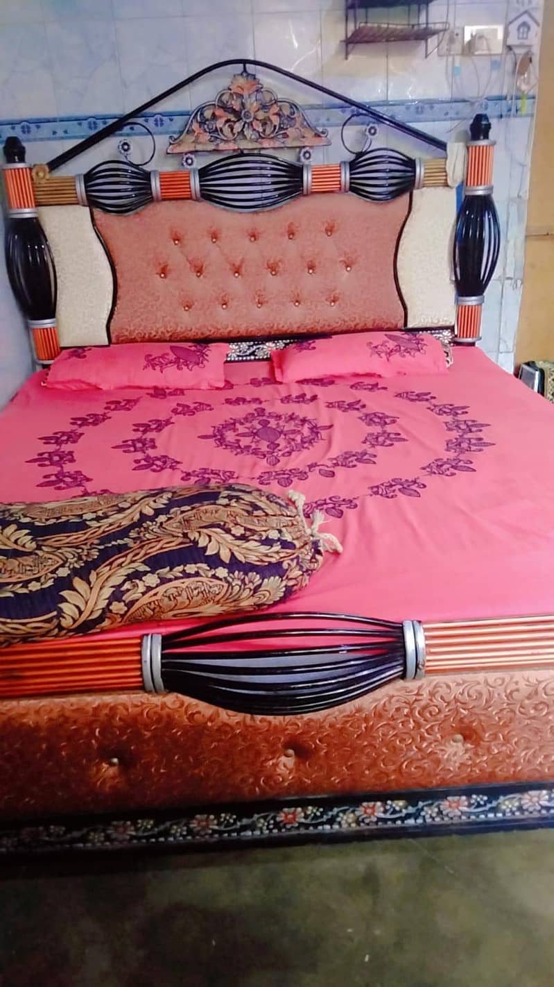 iron Bed+ Dressing table 1