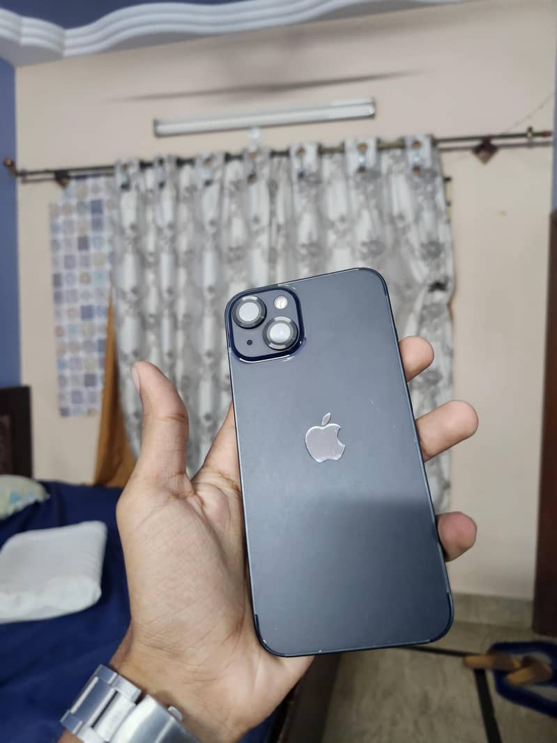 Apple iPhone 13 0