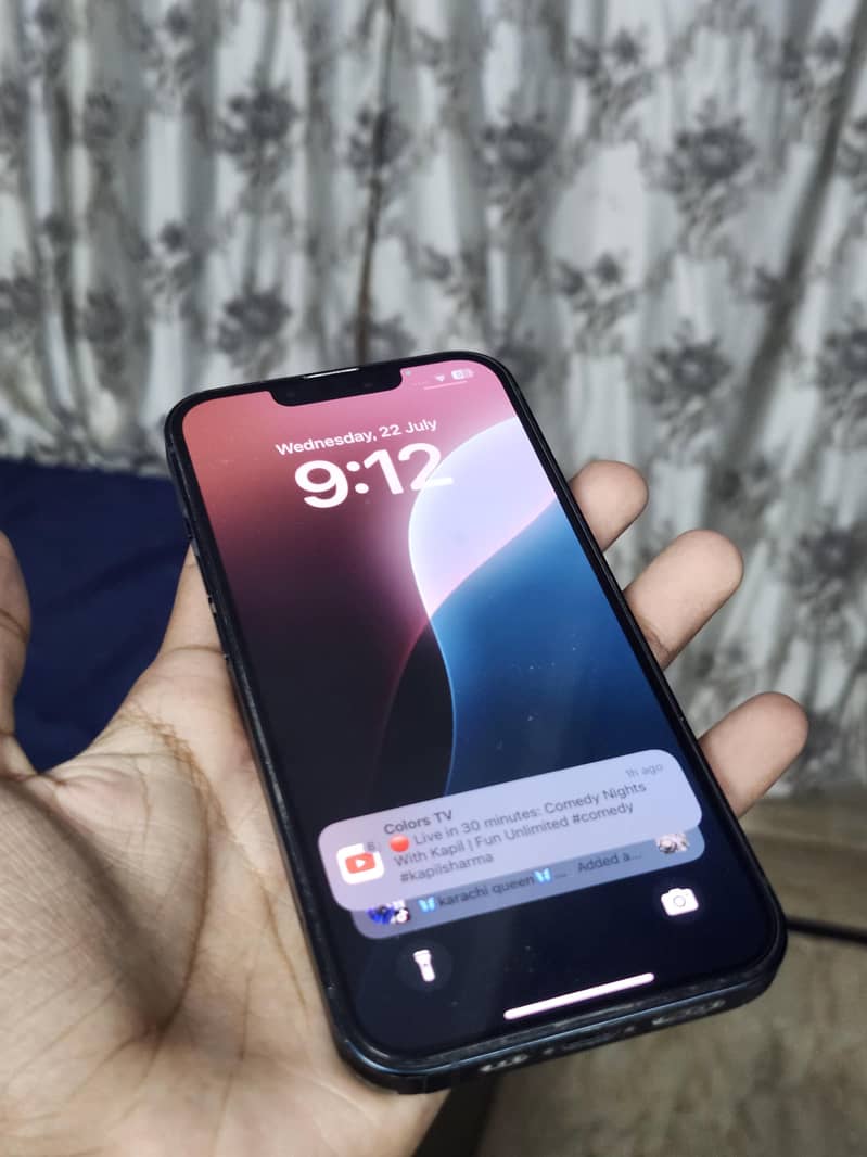 Apple iPhone 13 3