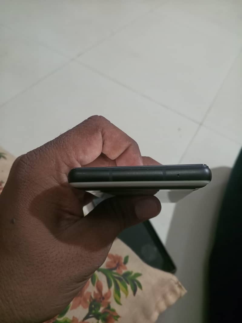 Google Pixel 6a 1