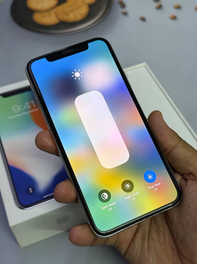Apple iPhone X 6