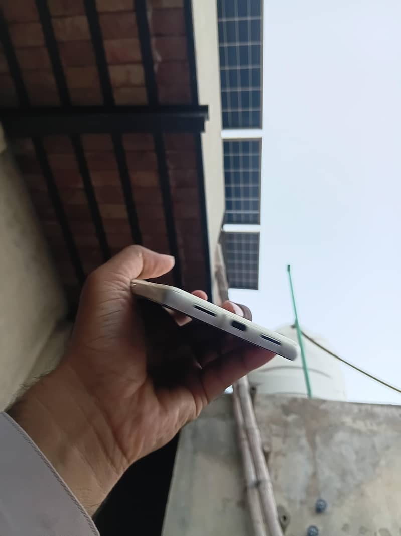 Google Pixel 7 128 GB 6