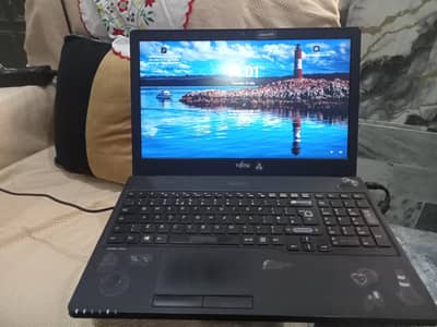 Fujitsu i5 7th generation
