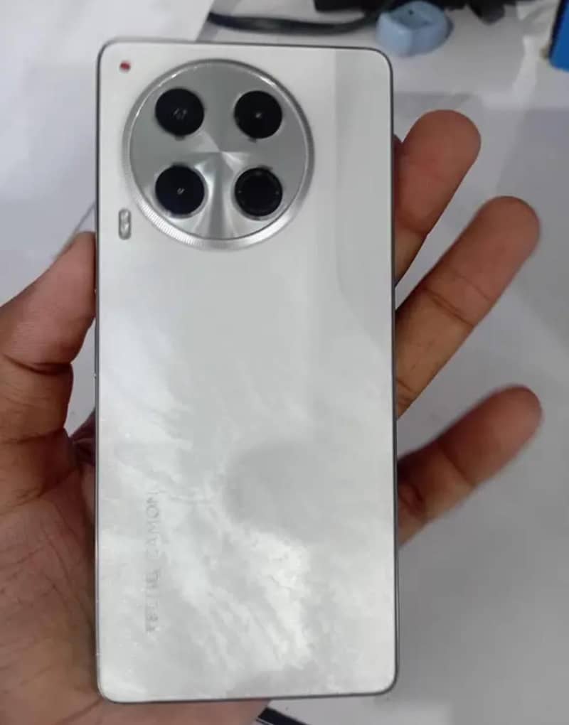 Tecno CAMON 30 4