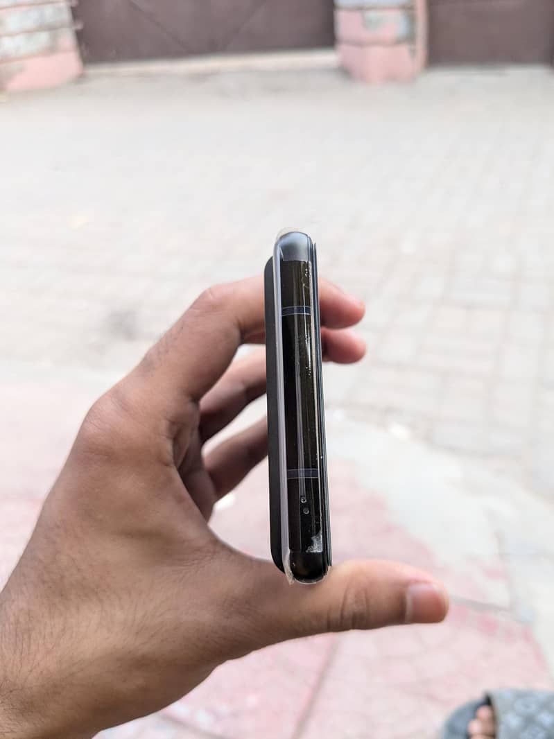 Google Pixel 6 4