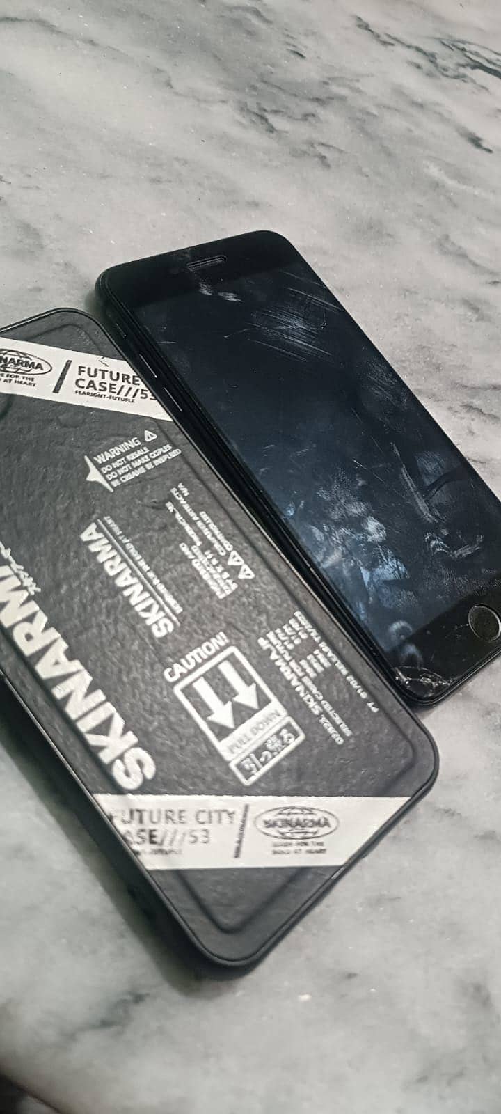 Apple iPhone 8 Plus 0