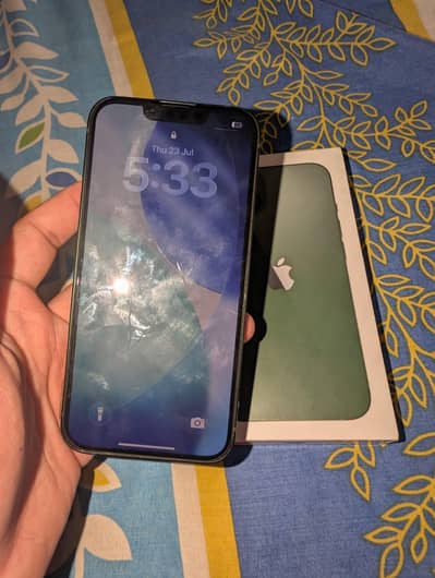Apple iPhone 13