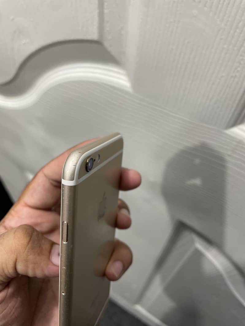 Apple iPhone 6S 4