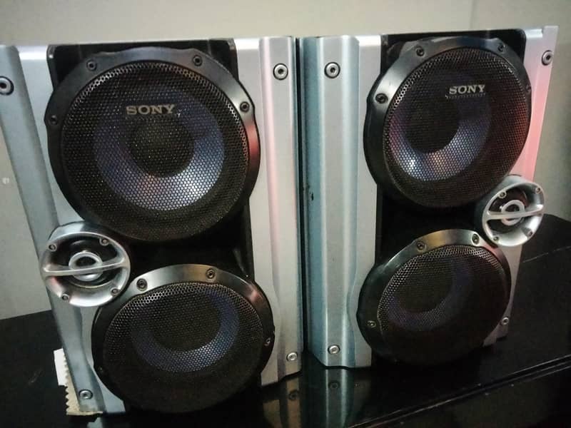 Sony speaker 5