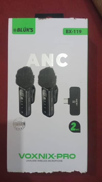 Bulk's Bx119 wireless microphone