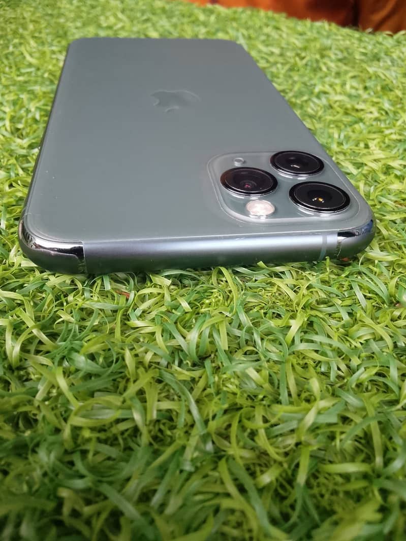 Apple iPhone 11 Pro 5