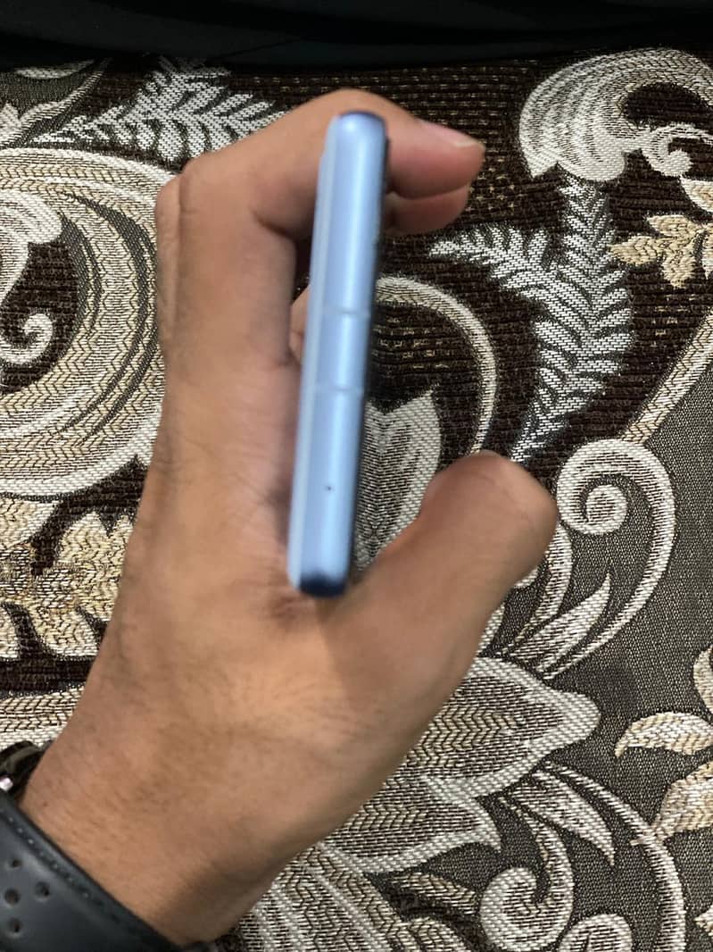 Google Pixel 7a 5