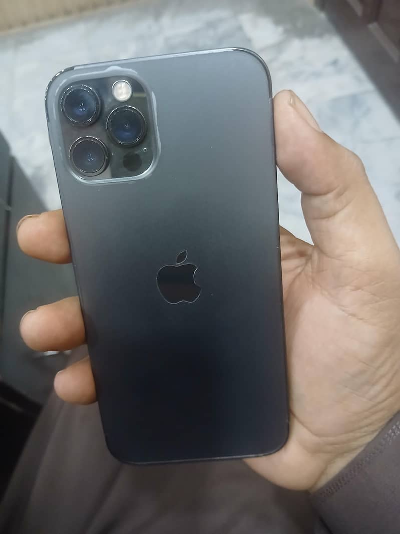 Apple iPhone 12 Pro 2