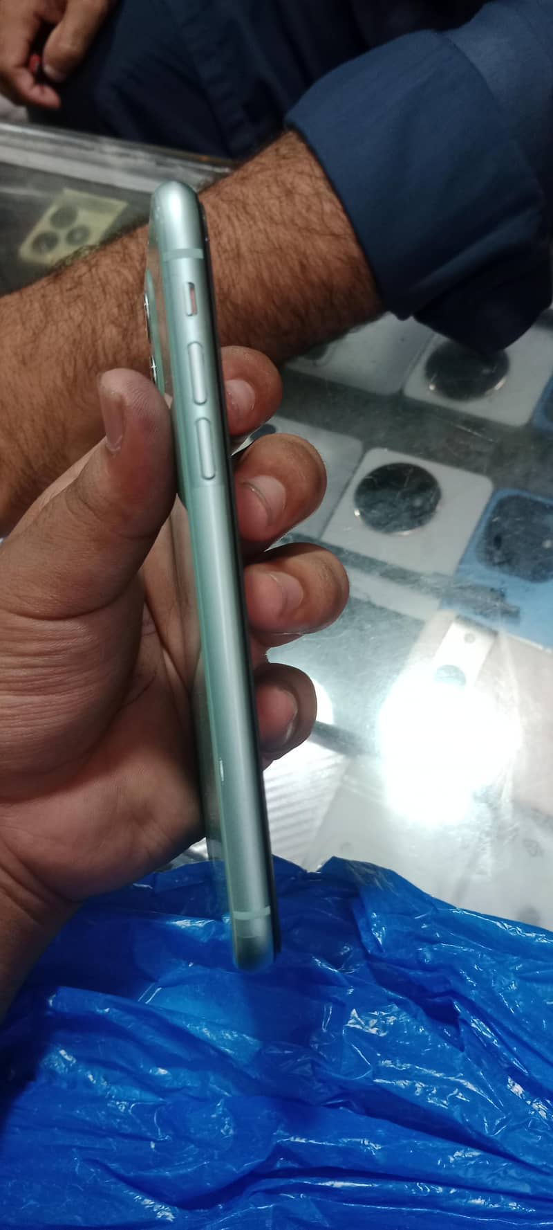 Apple iPhone 11 3
