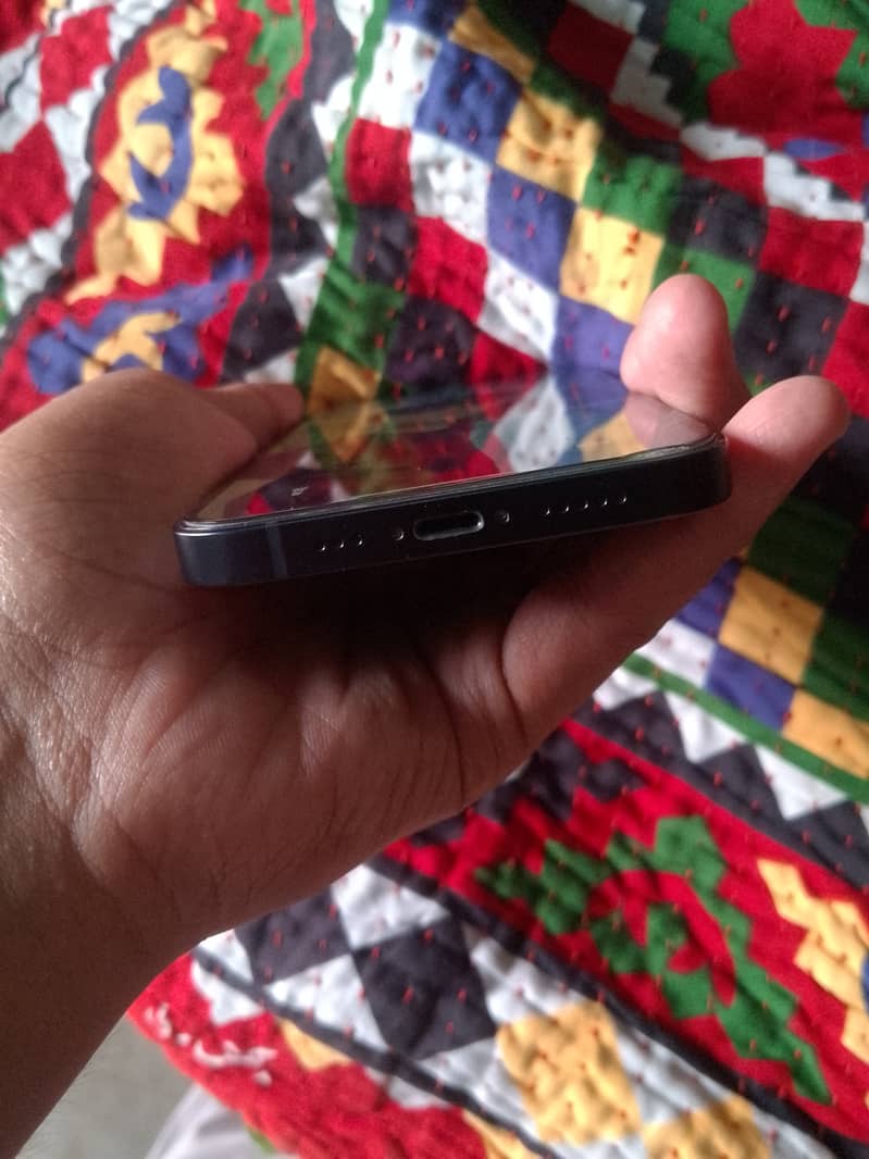 Apple iPhone 12 2