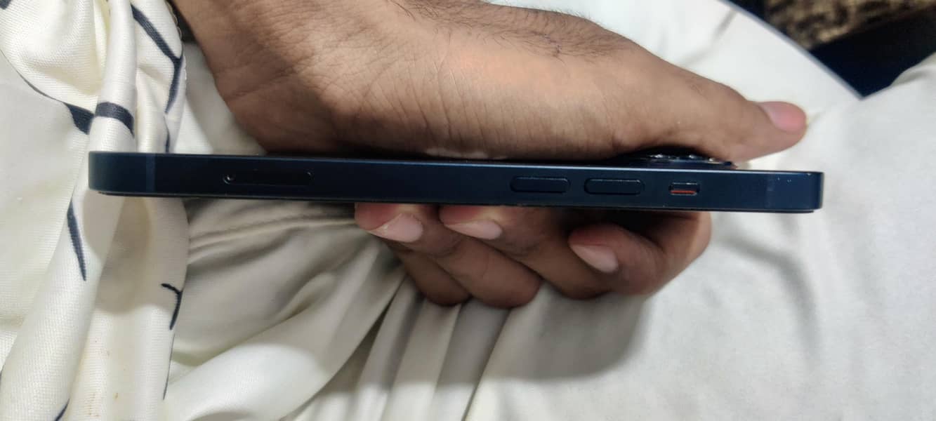 iPhone 13 (MDM) 2
