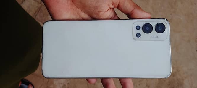Infinix Hot 12