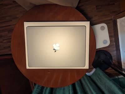 Macbook m1 pro 14 inch 8c 14g 16gb 512gb