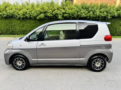 Toyota Porte 2008/2013