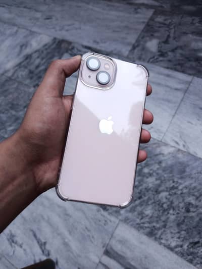 Apple iPhone 13