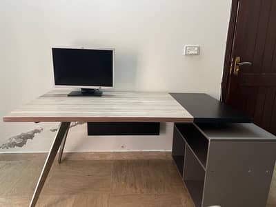 Office table