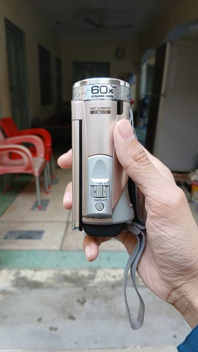 JVC Handycam 1080p Full HD 60X Zoom made in japan clear moon photo