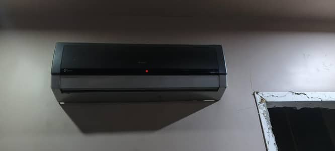 gree inverter ac totall geniun ac. working condition