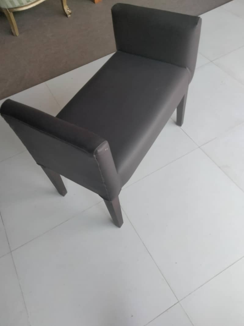 sitting stool 1