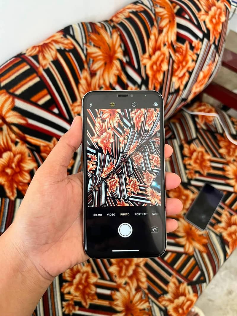 Apple iPhone X 3