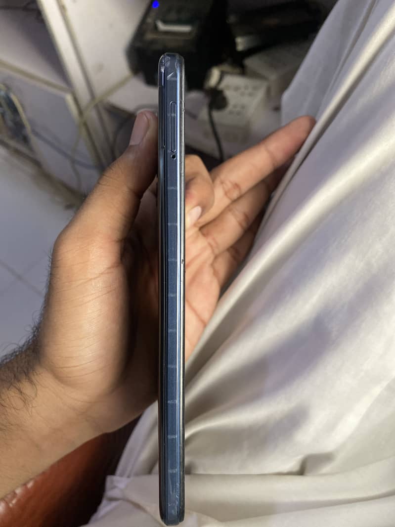 Techno camon18t 3