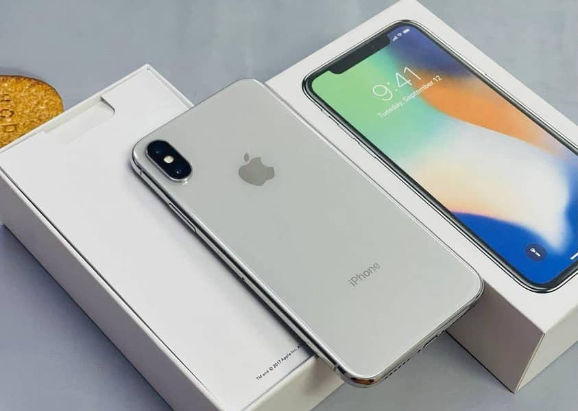 Apple iPhone X 4