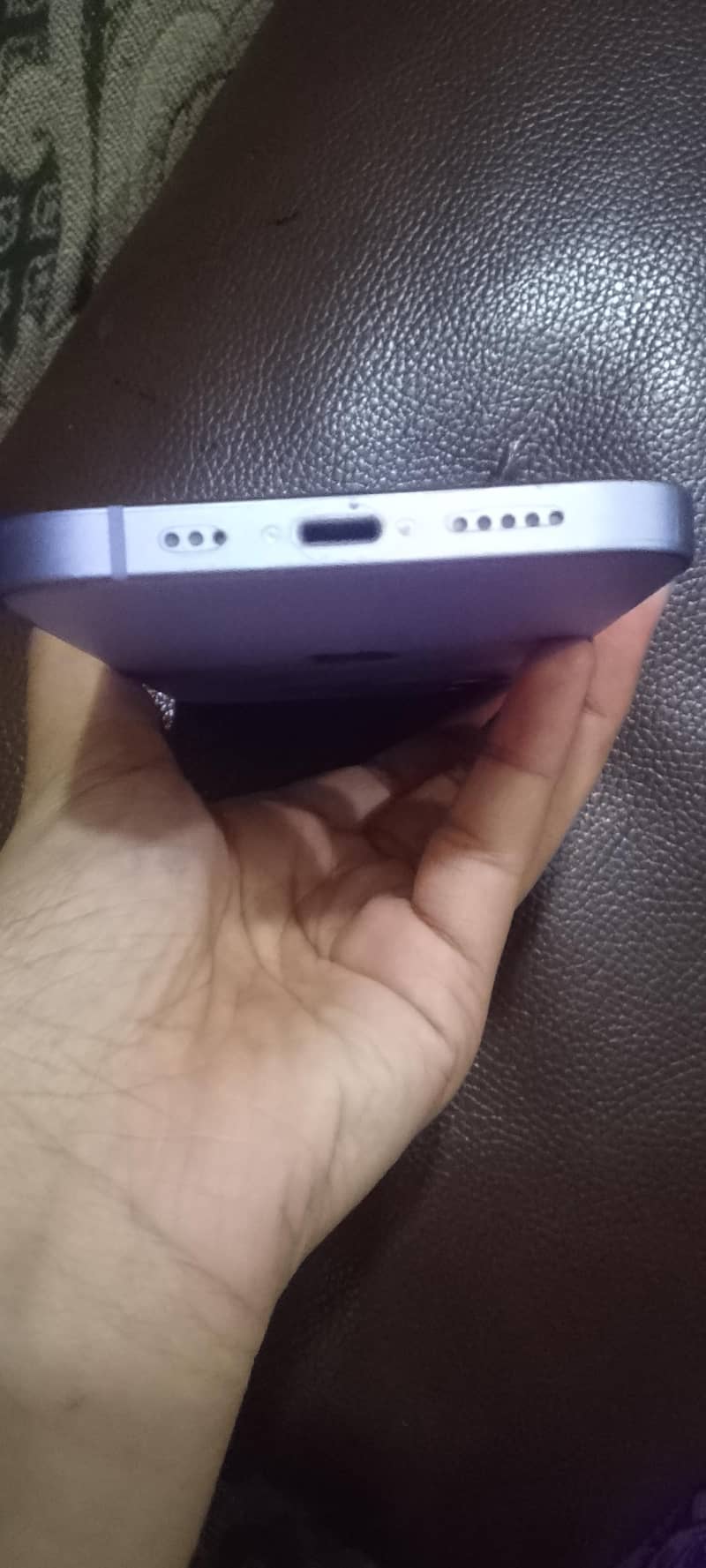Apple iPhone 12 4