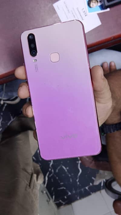 Vivo Y17