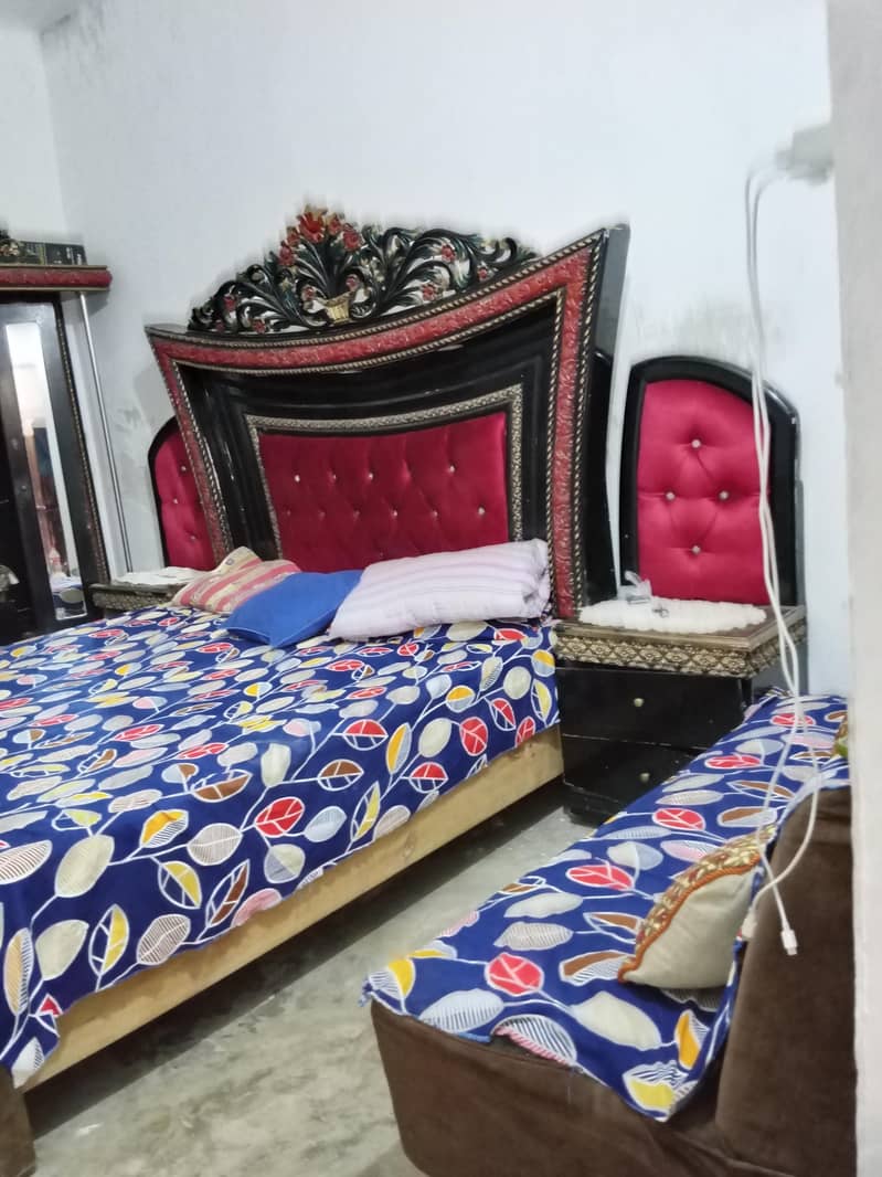 bed set good condition 1