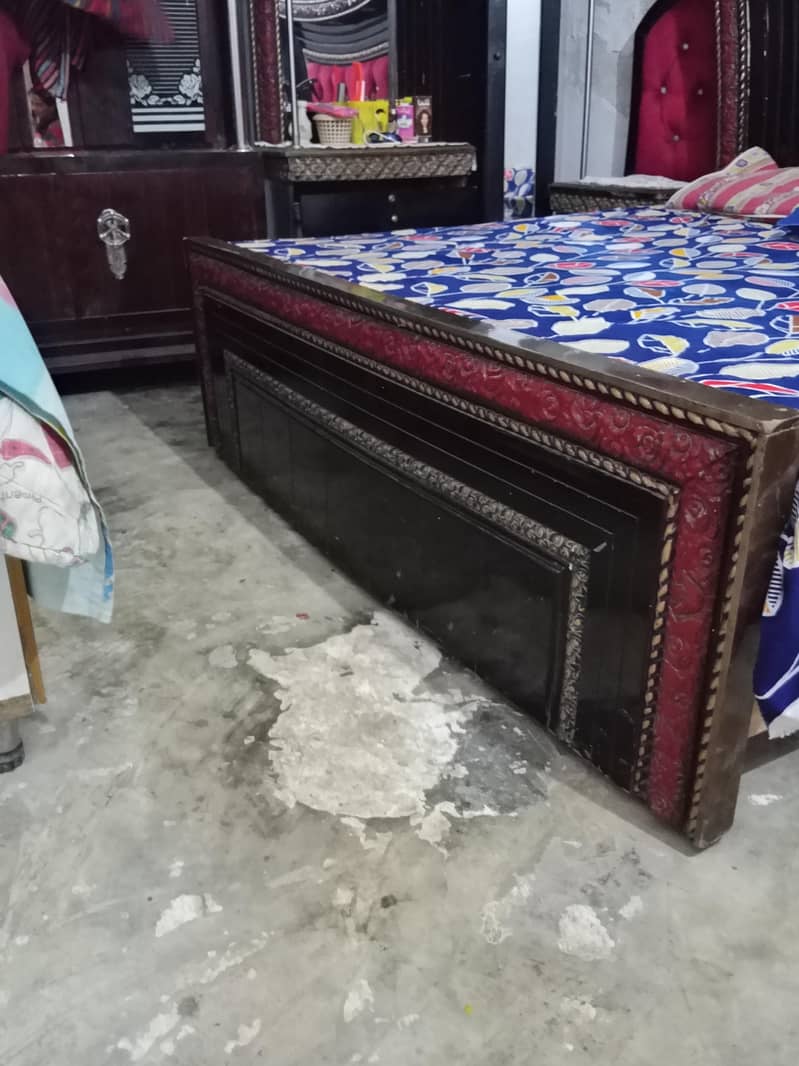 bed set good condition 6