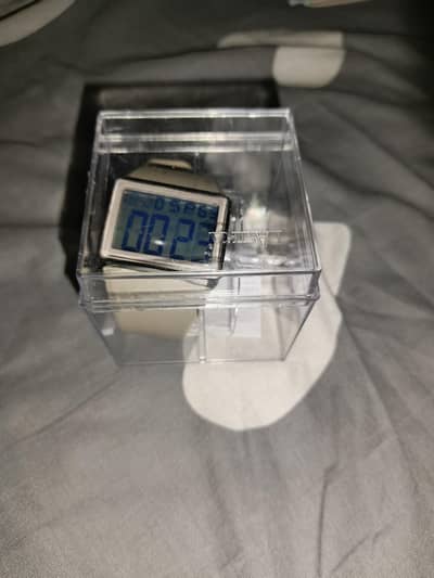 LASIKA W-F162 Digital Sports Watch