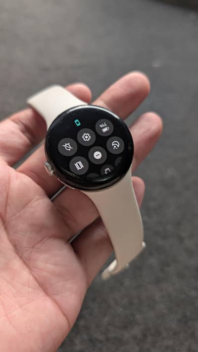 Google Pixel Watch (1st generation)