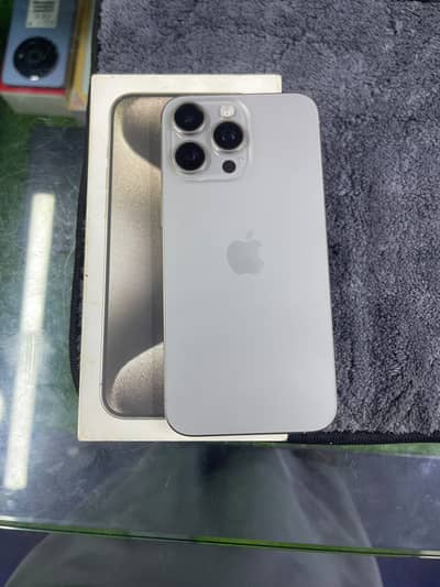 Apple iphone 15 pro max 256gb complete Box