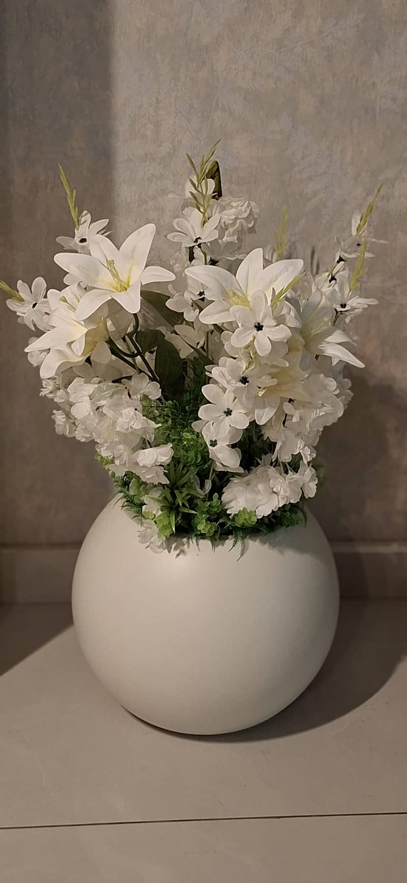 Artificial Flower Pot 0