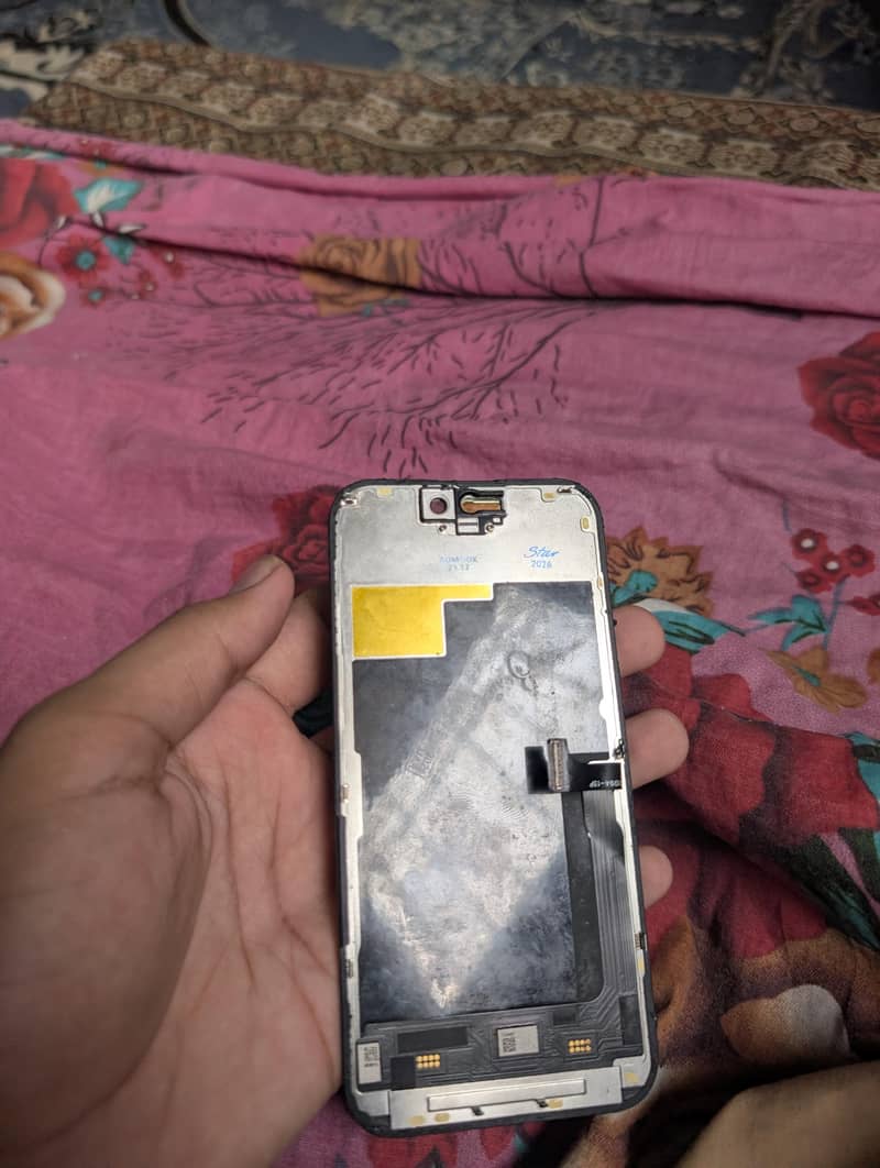 IPHONE 15 pro panel 3