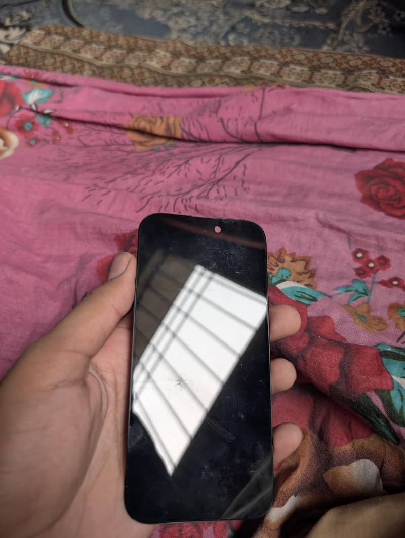 IPHONE 15 pro panel 4