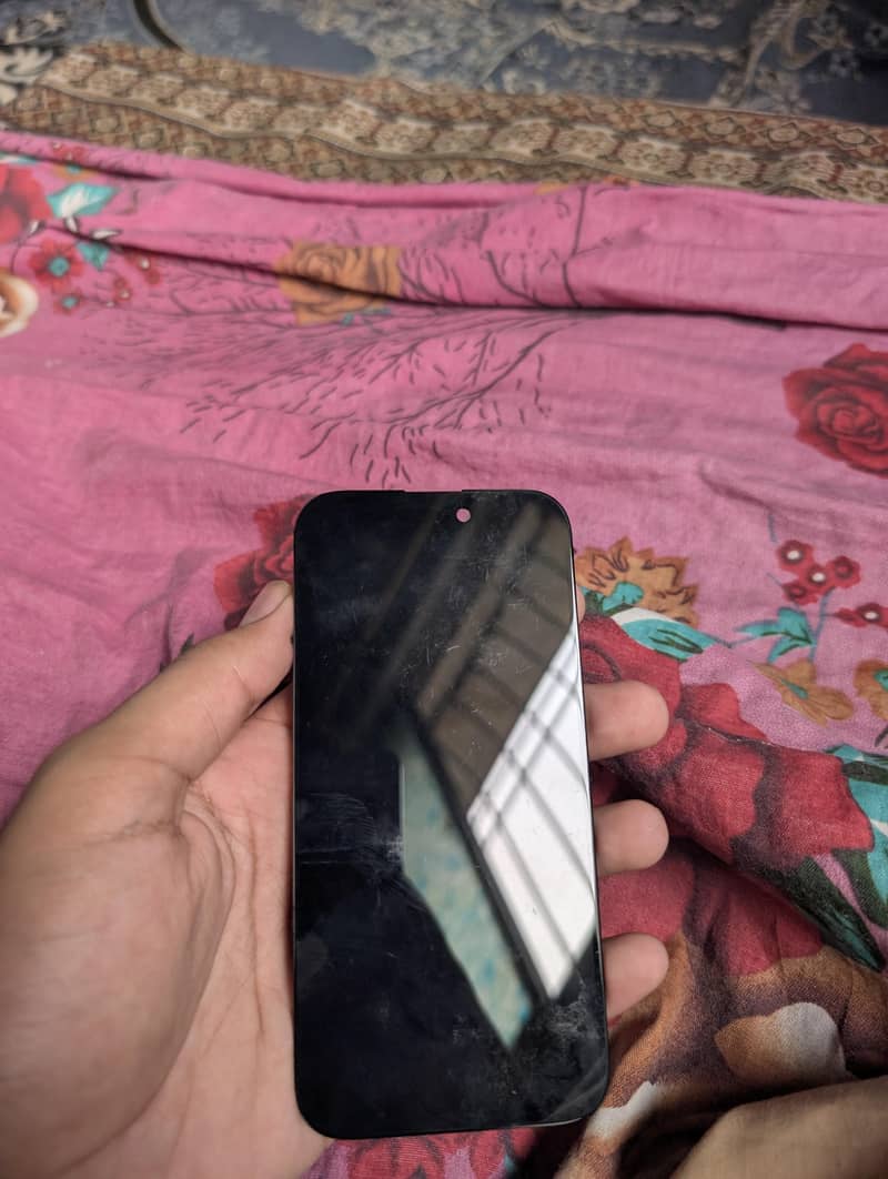 IPHONE 15 pro panel 5