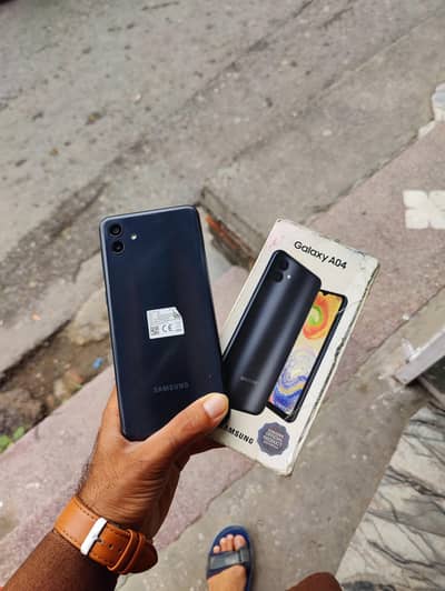 Samsung Mobile A04 4.64 pta approved with box