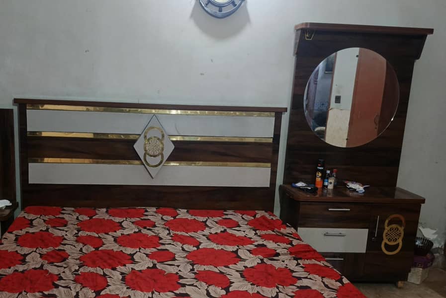 Double bed and dressing table 6