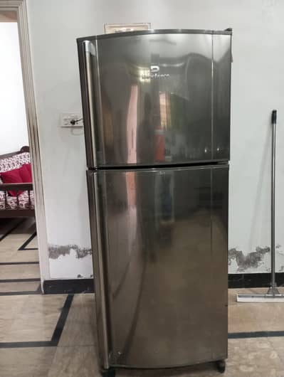 Refrigerator with Stabilizer For Sale