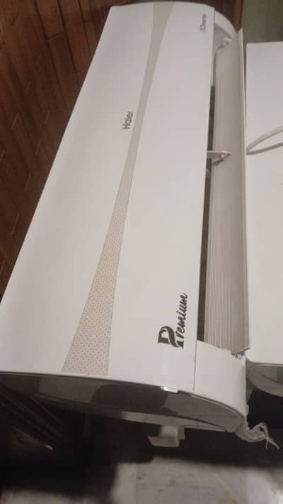 Haier 1 Ton DC inverter