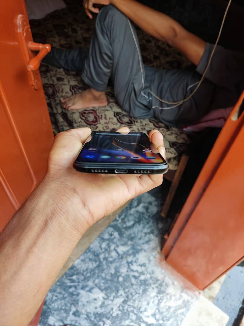 One Plus 6T 1