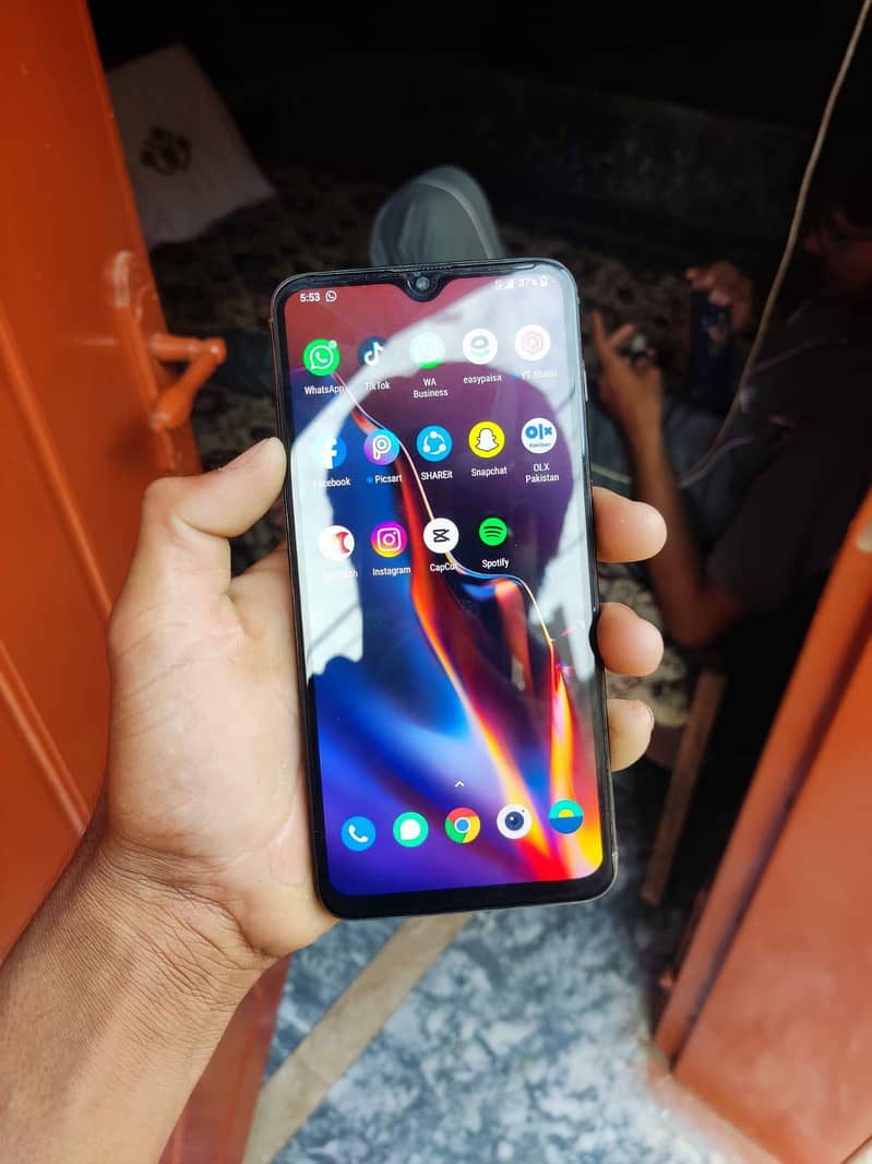 One Plus 6T 2