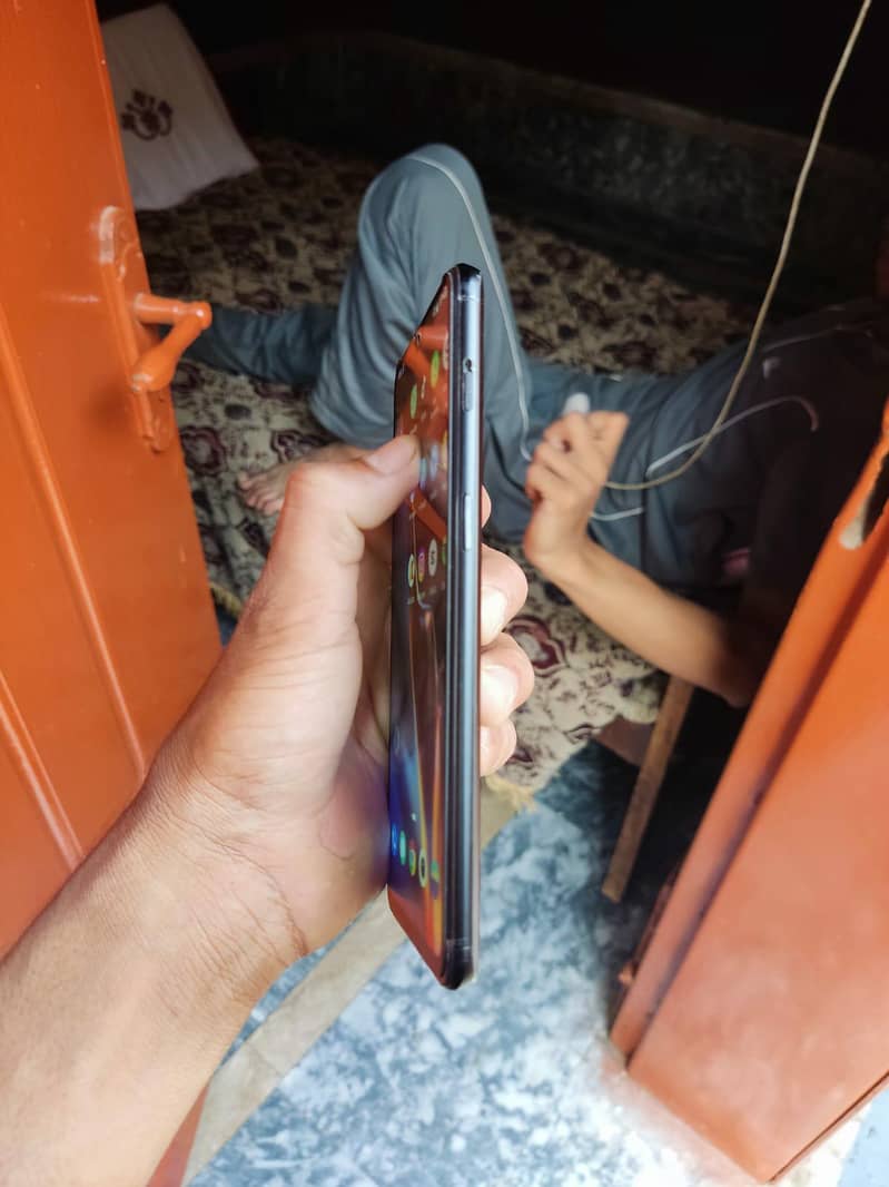 One Plus 6T 3